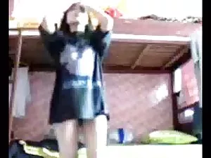 退屈な熟女はディックのために懇願する 女 ...
