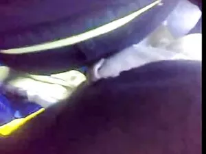 Miladyトレーナーを誘惑し、初心者を ...